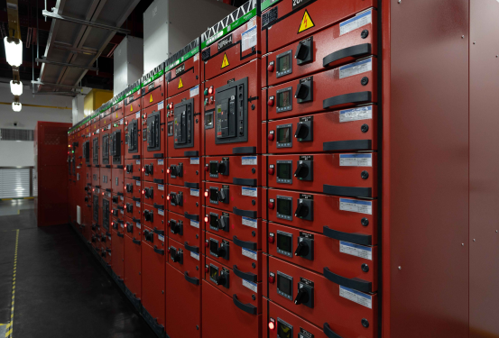 NVIDIA GeForce RTX 4090显卡在游戏性能上相比前代有哪些提升？